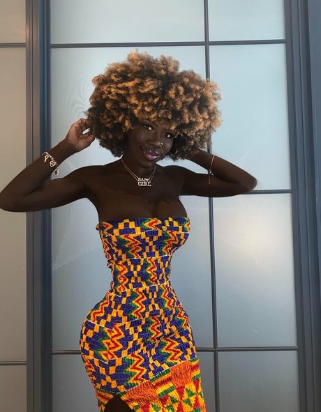 Lazelle Doll Profile pic