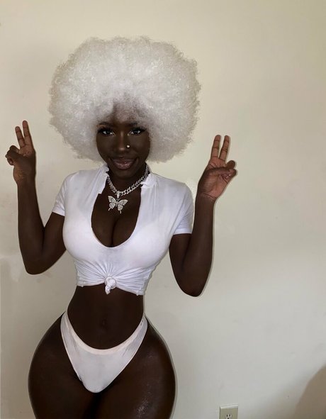 Lazelle Doll pornstar hd pic