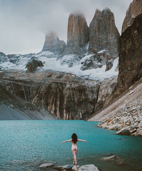 Nicole Vaunt hd model images