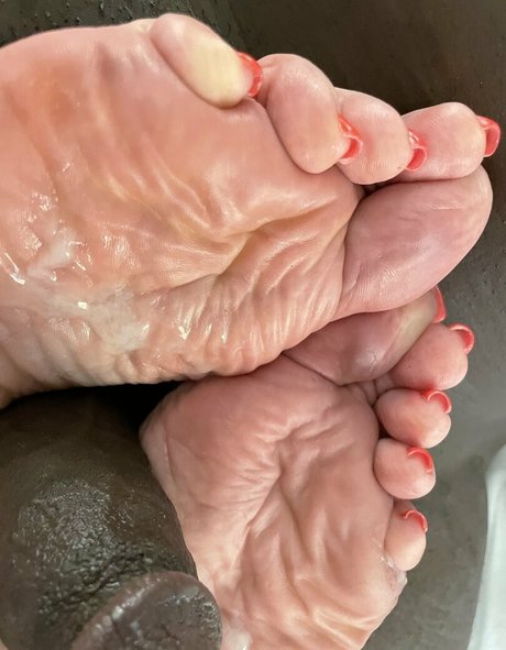 Goddess Fendi art star gallery