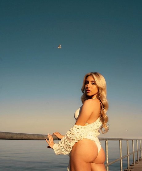 Eva Rende pornstar galleries