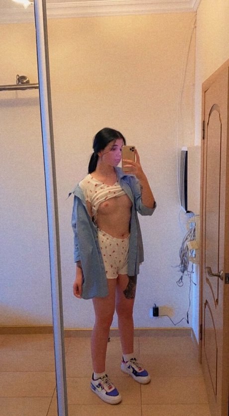 19 years old onlyfans nude img