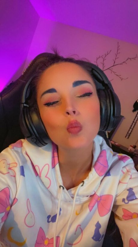 MrsViolence star sexy img