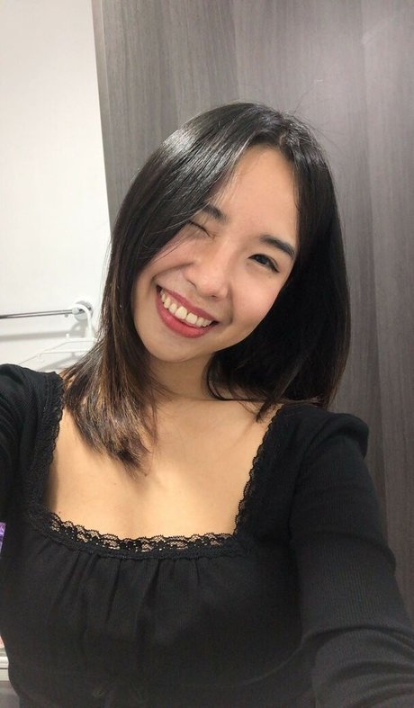 troughawee perfect actress image