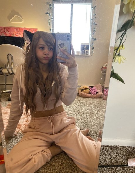 ASMR Aspen nice actress picture