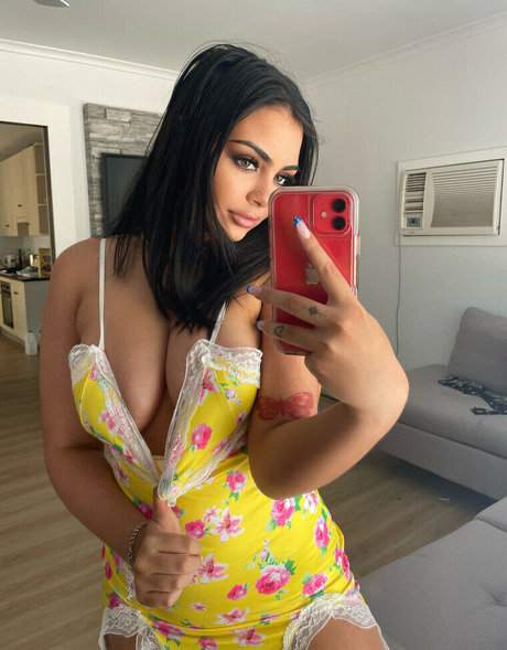 tiahneesolar nudes model galleries