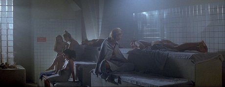 Elizabeth Perkins sexy pornstar img