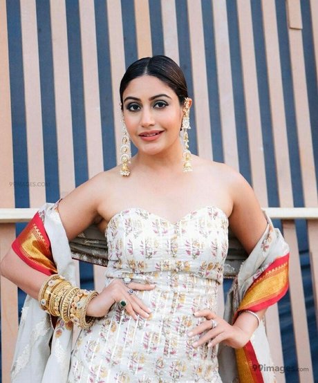 Surbhi Chandna xxx star image