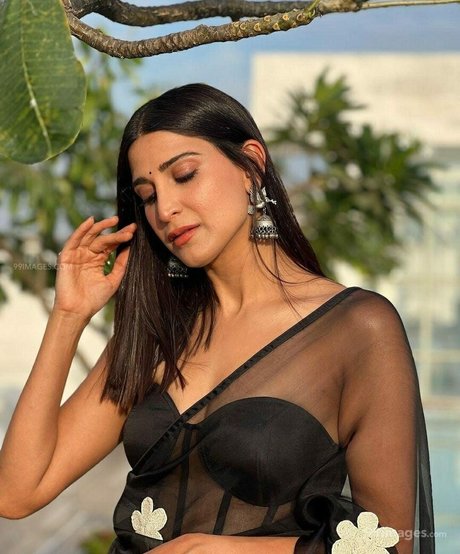 Aahana Kumra xxx actress images