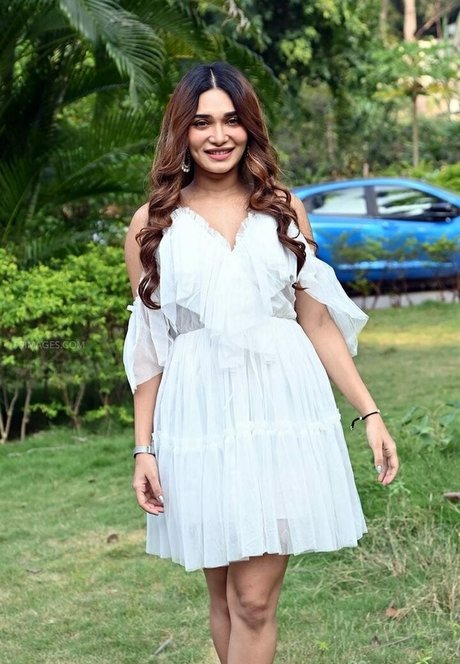 Jenifer Emmanuel model nice galleries