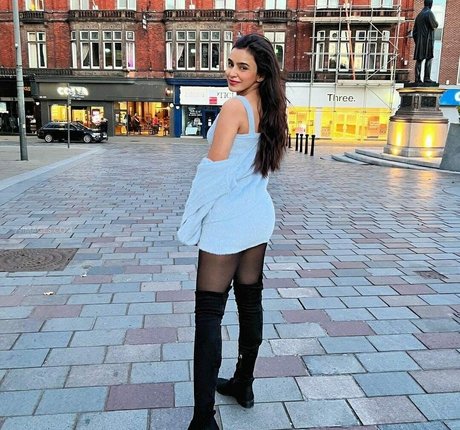 Ankitta Sharma model art archive