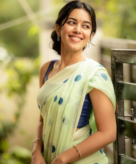 Mirnalini Ravi nice model pics