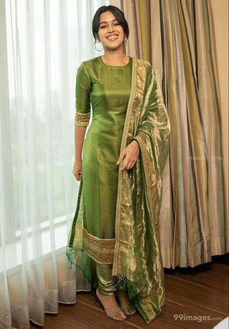 Mirnalini Ravi art star img