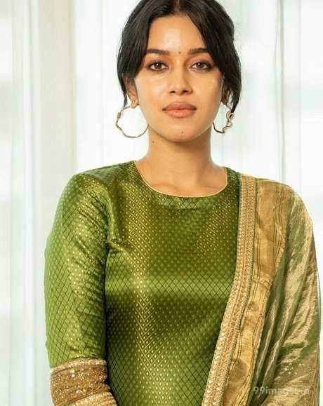 Mirnalini Ravi model art gallery