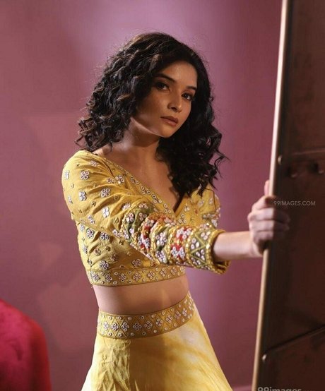 Bhavika Sharma beautiful actress pictures