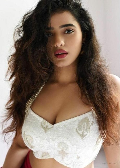 Ketika Sharma model beautiful photos