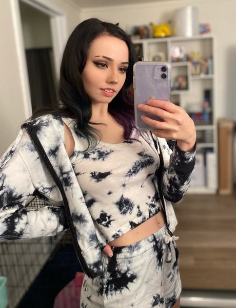 Charleemanderz erotic model photo