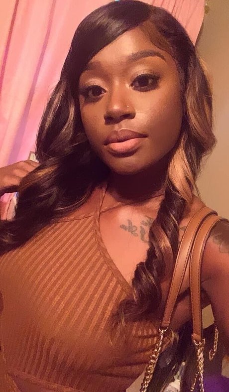 Lola B Tango pornstar sexy image