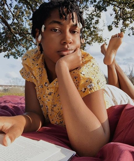 sapiosuccubust model erotic galleries