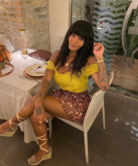 Krissttal Ruizz erotic actress gallery