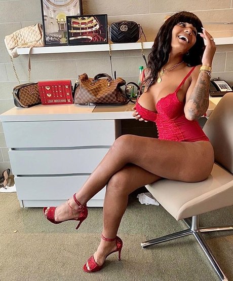 Krissttal Ruizz star nude img