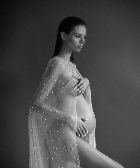 Alesya Kafelnikova model hd pic