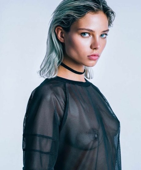 Alesya Kafelnikova beautiful actress pic