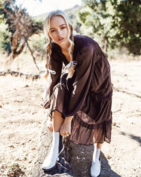 Julia Tychoniewicz star exclusive pic