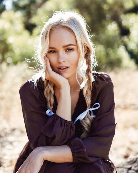 Julia Tychoniewicz model beautiful pictures