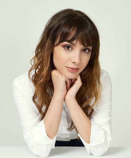 Hannah Marks free actress picture