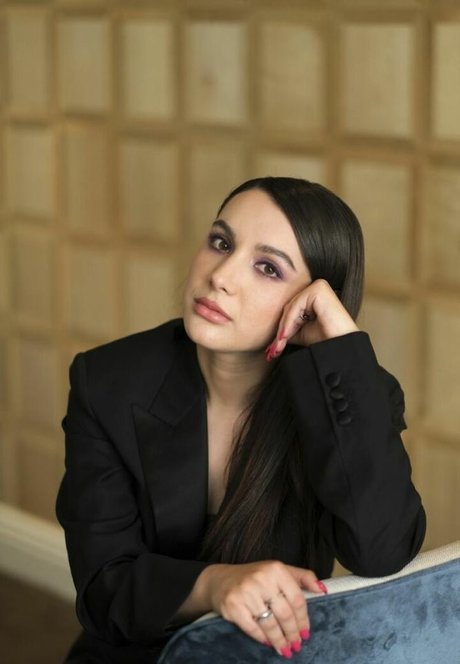 Hannah Marks pornstar sexy photo