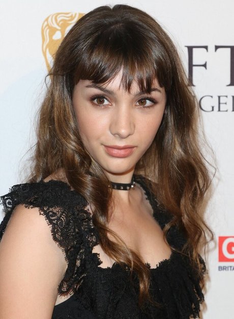 Hannah Marks model nude picture