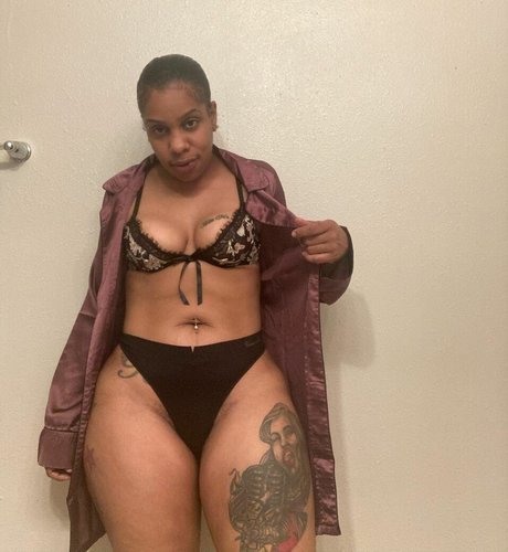 AmberTamar sexy model photo