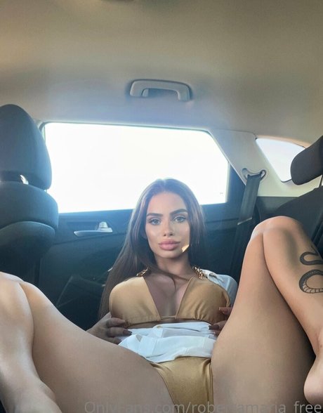 Roberta Maria hd pornstar pictures
