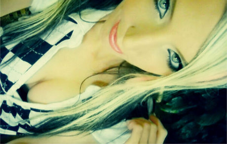 Jez Jadenth exclusive model pictures