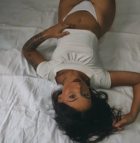 Duda Acocella hot star img