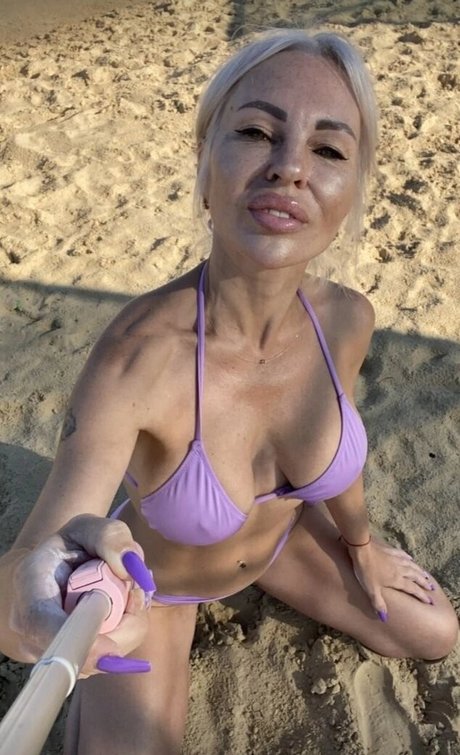 Hotnessi sexy actress archive