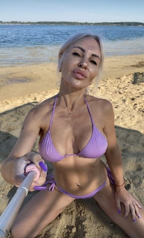 Hotnessi model erotic galleries