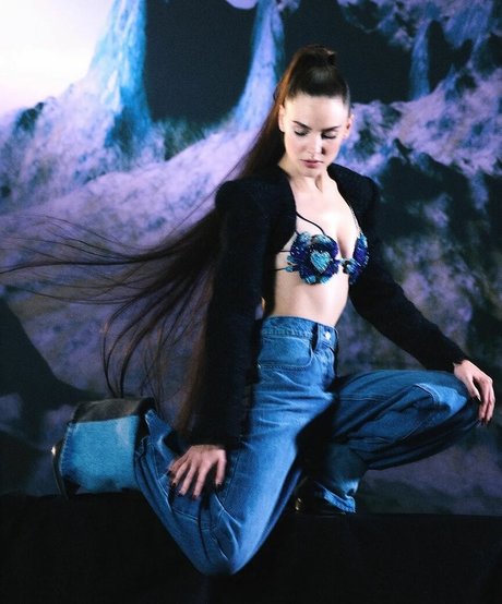 Alina Boz nudes model pics