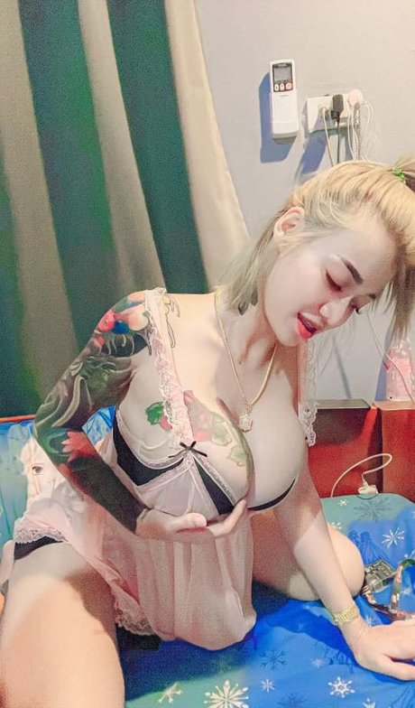 Saowaiak Netanong model sexy photos