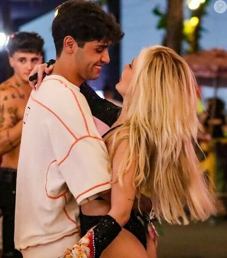 Farofa Da GKay erotic model galleries