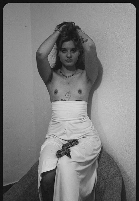 Isa Provati nudes model galleries