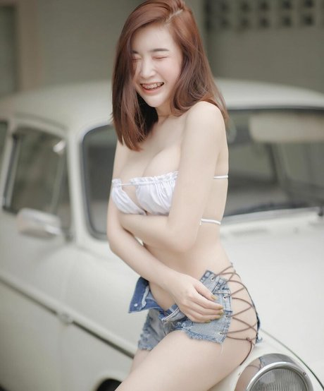 Qanan Kanokyada pornstar free picture