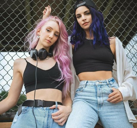 Pykamusic adult model image