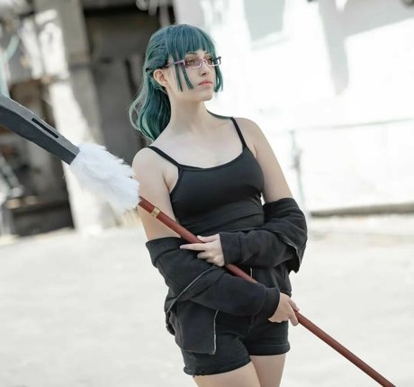 Adiyan pretty model pic