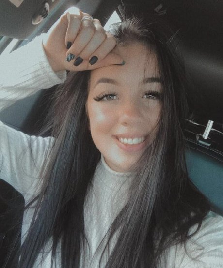 Shelby Dias nudes star pics