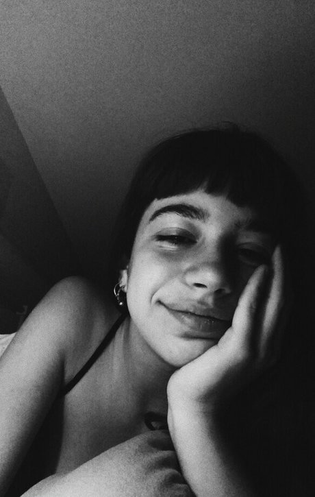 SpanishGrimes nude pornstar img