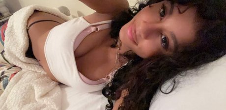 trulyissa star exclusive img