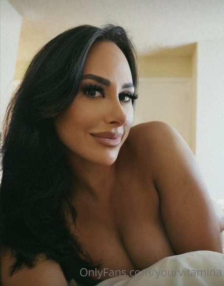 Yourvitamina model art pics