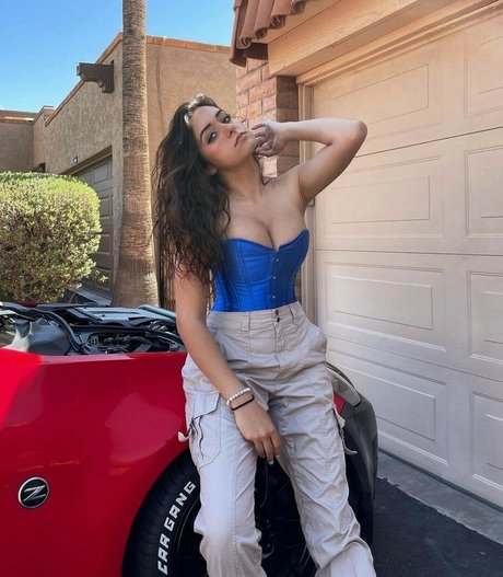 Christina Roki pornstar naked img